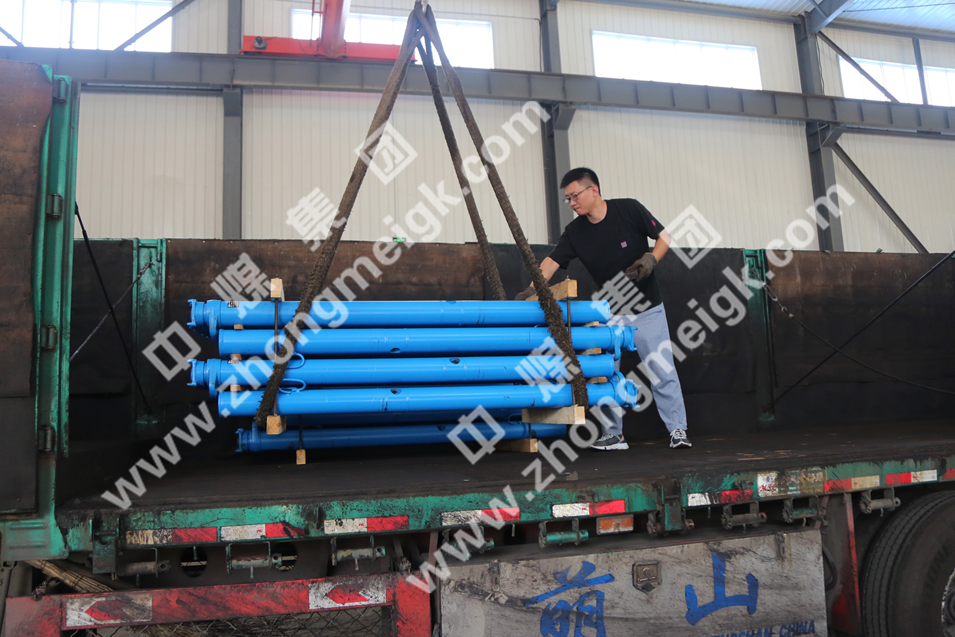 中煤集团一批矿用单体液压支柱再次发往山西吕梁