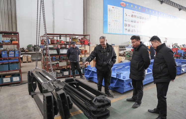 国家安标检验中心专家莅临中煤集团现场产品检验顺利通过
