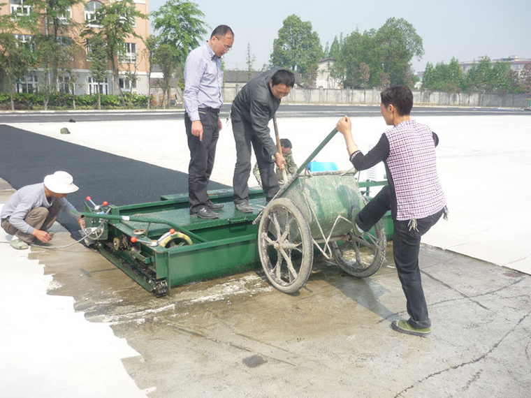 TPJ-1.5型跑道摊铺机/橡胶颗粒平铺机